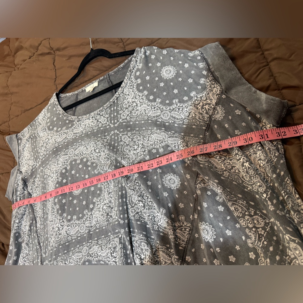 Easel Charcoal Patterned Tunic Top - image 6